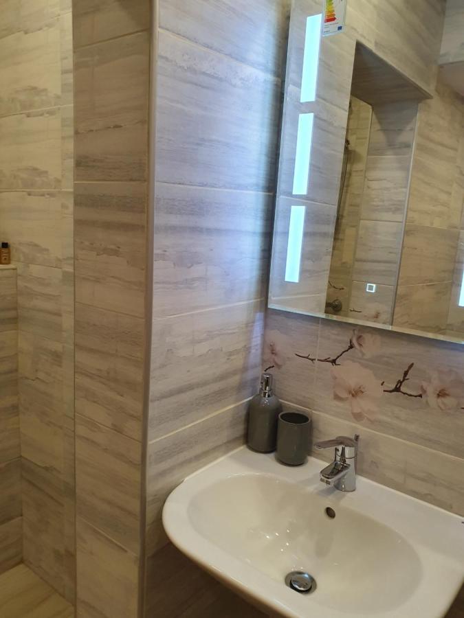 Malavi top center deluxe studio Ruse! Comfort&clean! Esterno foto