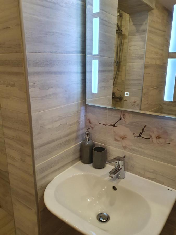 Malavi top center deluxe studio Ruse! Comfort&clean! Esterno foto